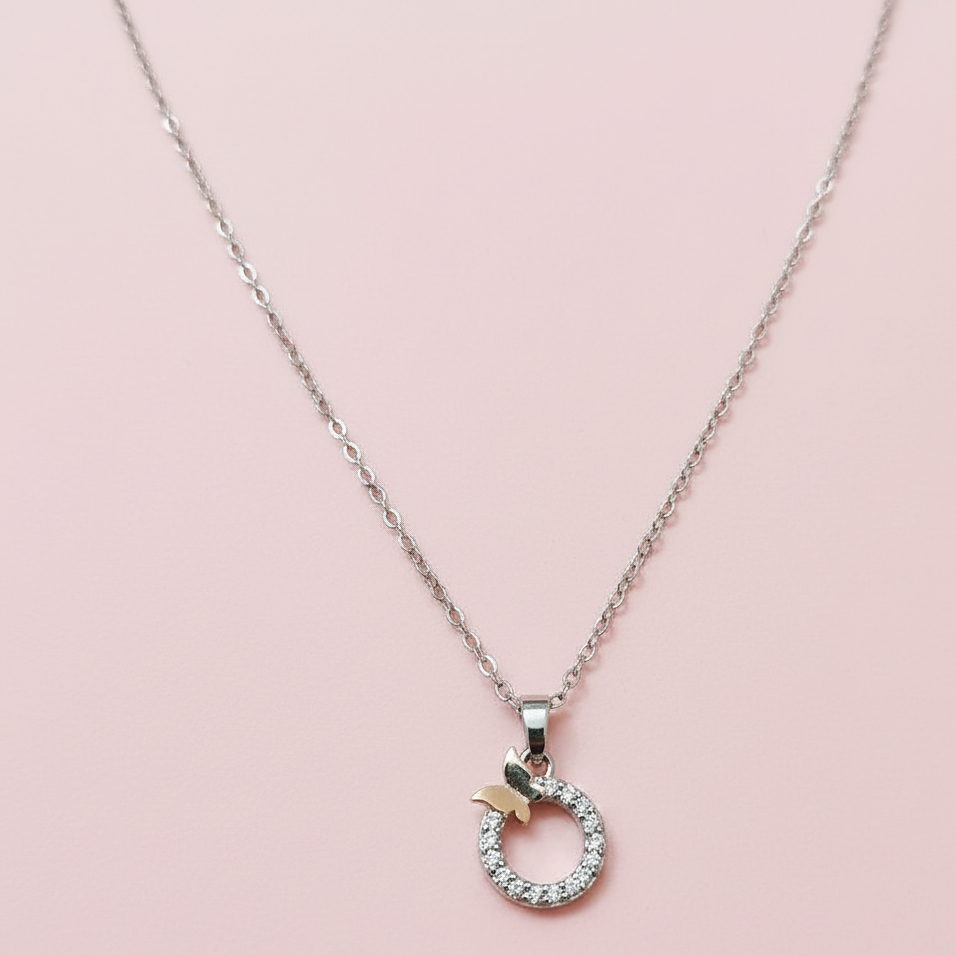 Silver necklace with a circular pendant 