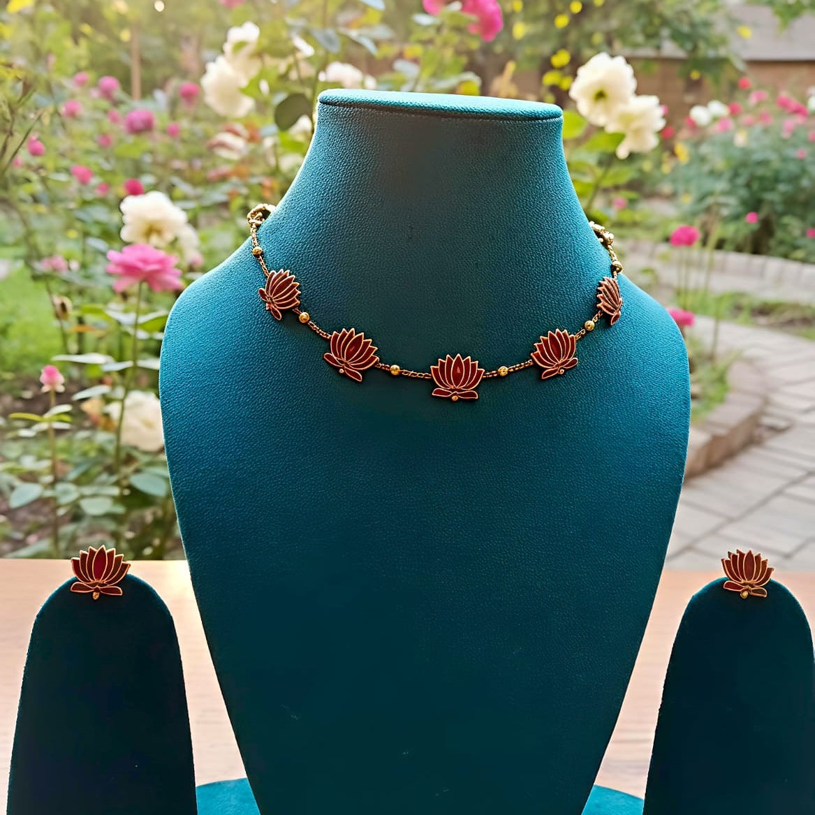 Lotus Jewelry Choker Set