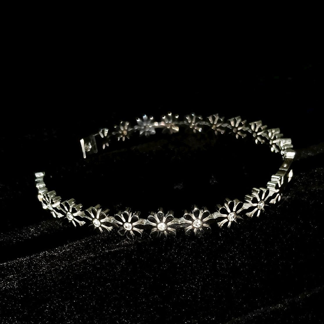 Delicate Daisy Chain Bangle