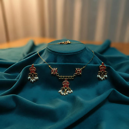 Elegant Ruby-Tone Stone Necklace Set with Pearl Drops