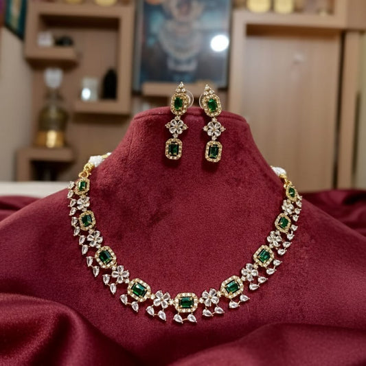 Jewelry set with necklace and earrings 