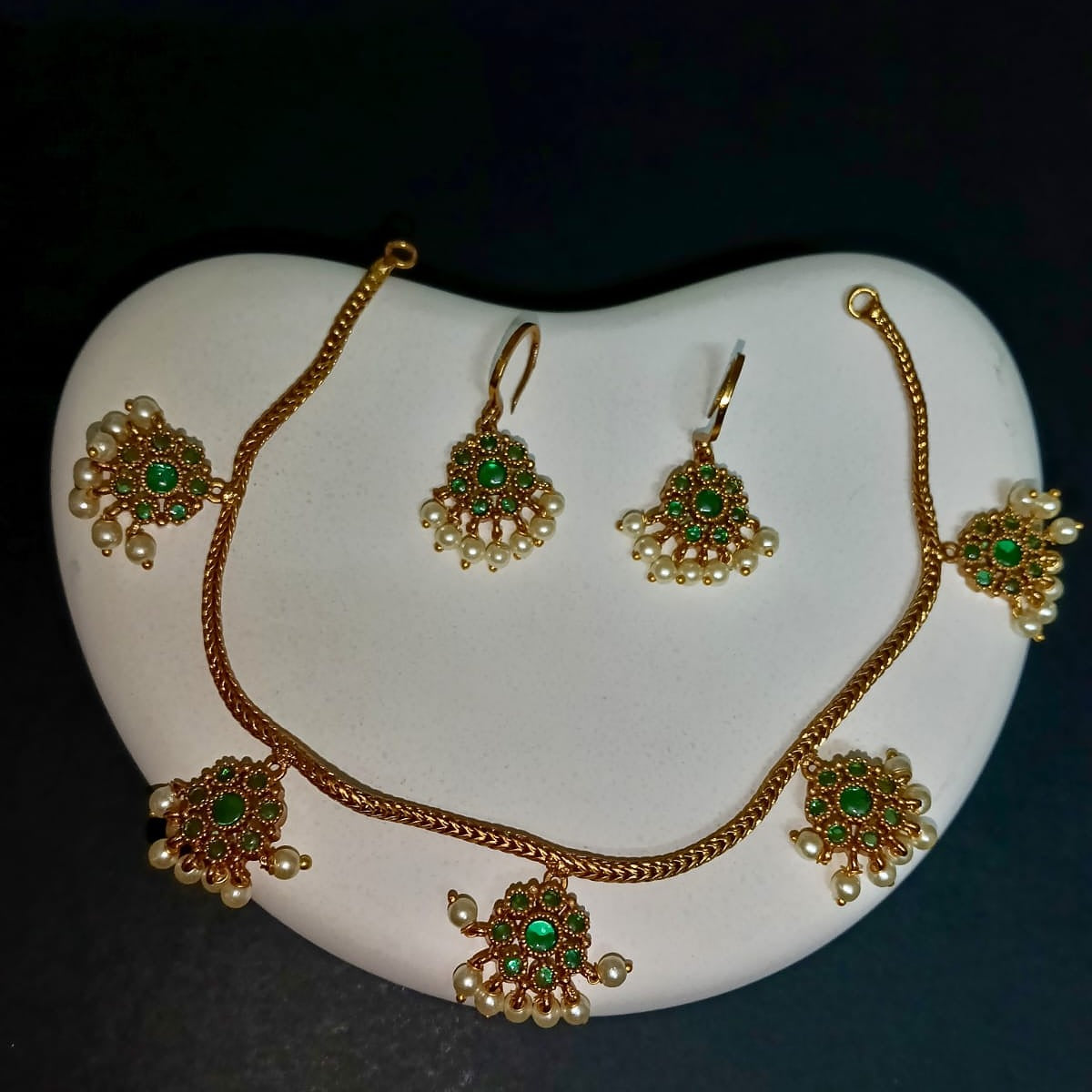 Jewelry set with necklace and earrings
