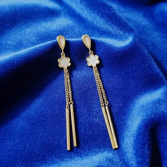 Gold earrings with floral tops