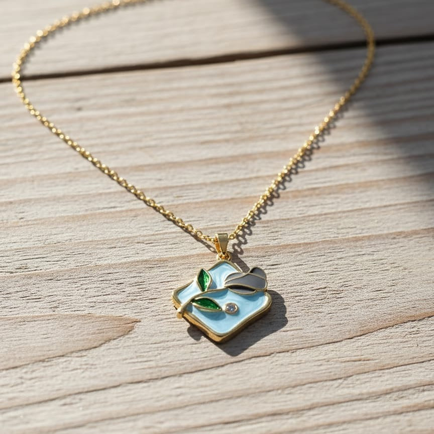 Gold necklace 