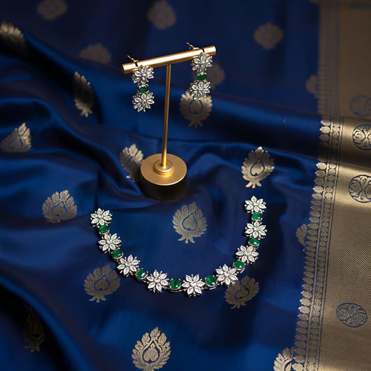 Silver Tone Emerald & Star Cluster Floral Choker Set