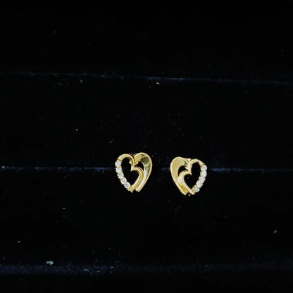 Pair of gold heart-shaped earrings 