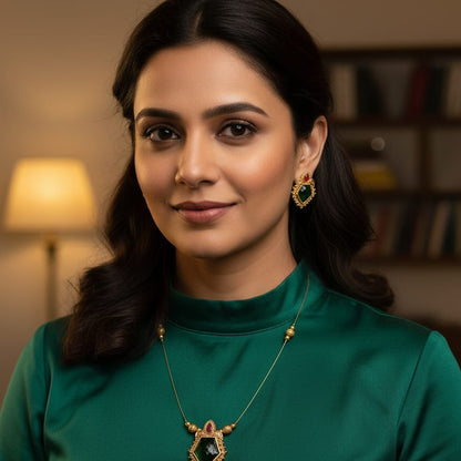 Green and Ruby Red Pendant With Invisible Chain Set