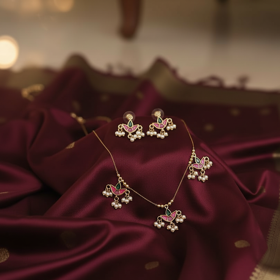 Jewelry set with necklace and earrings 