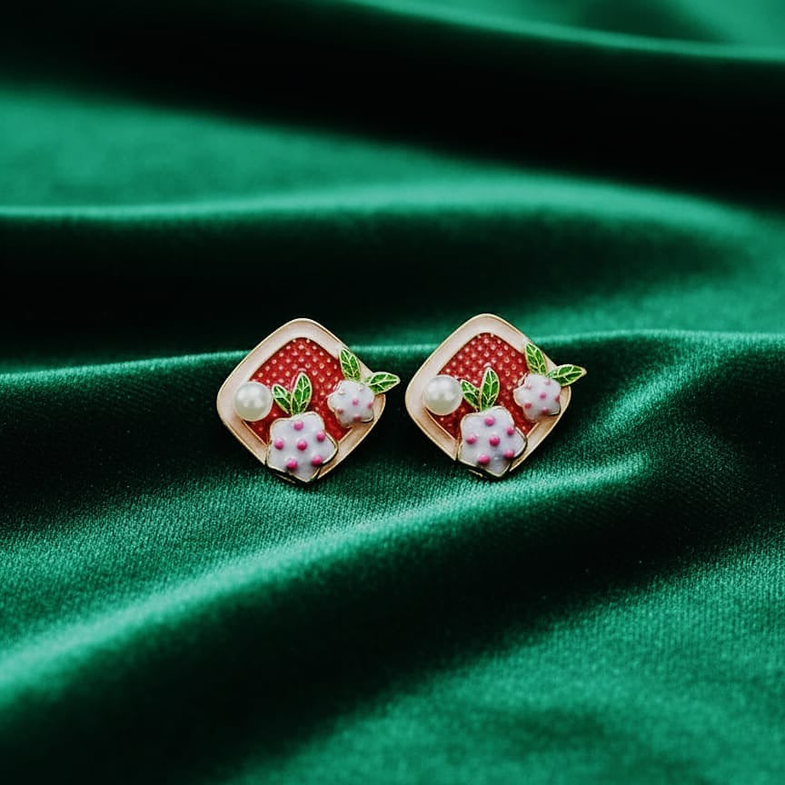Pair of earrings with floral design