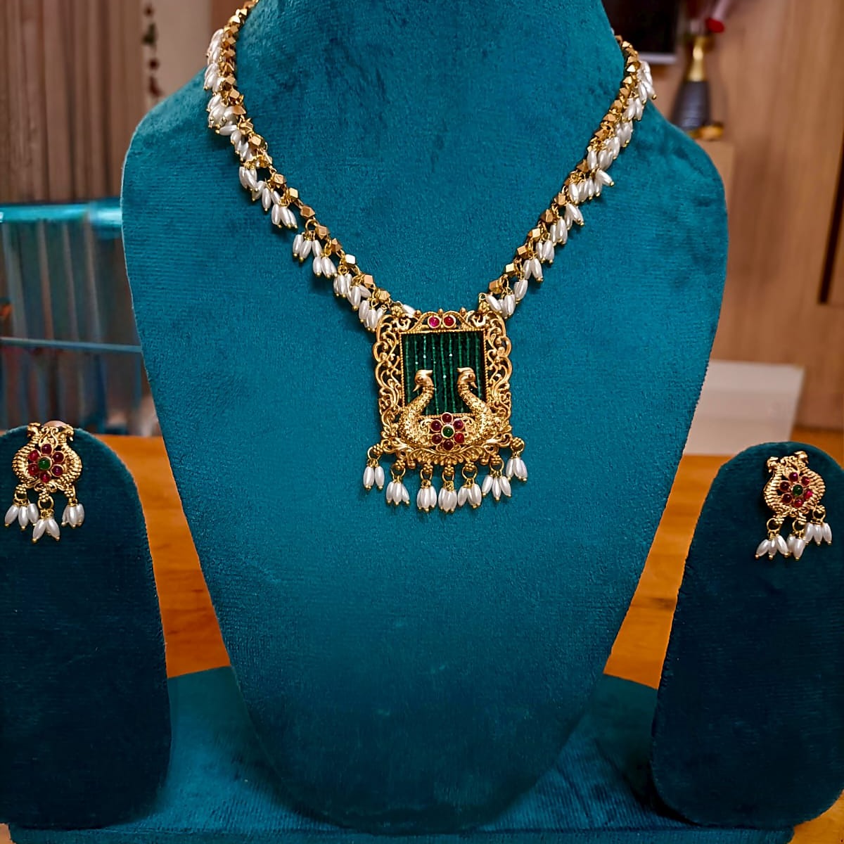 Peacock & Pearl Grand Necklace