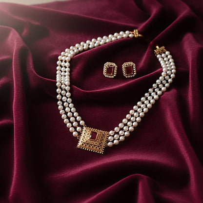 Square Pendant Pearl Choker Set