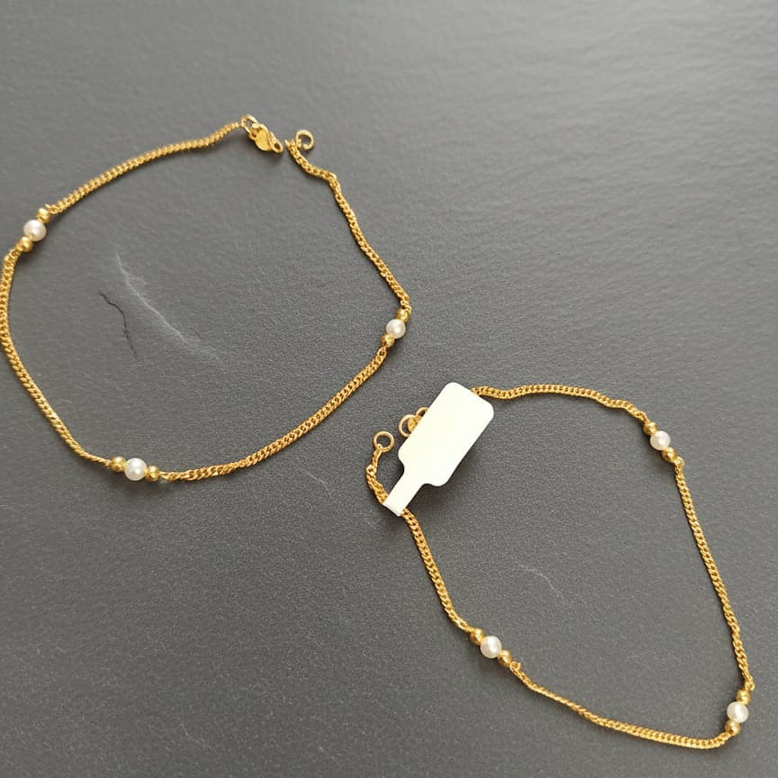 Pearl and gold beads chain anklet 