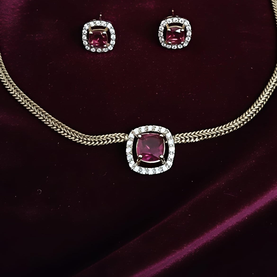 Square Pendant Choker Set 