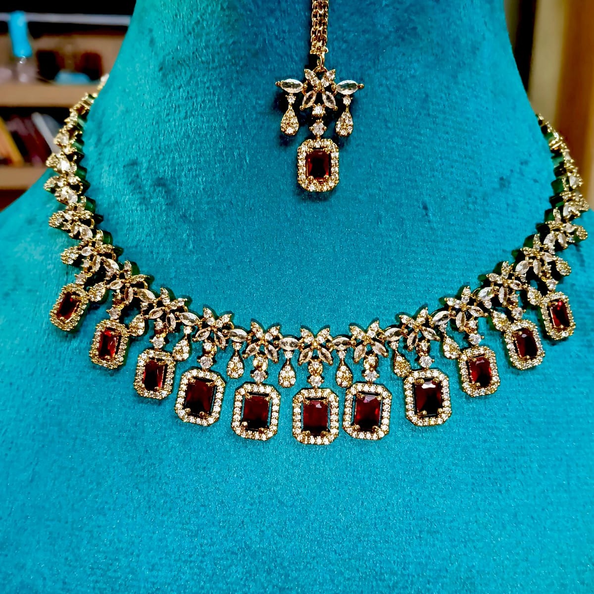 Royal Ruby Elegance Gold-Tone Necklace Set