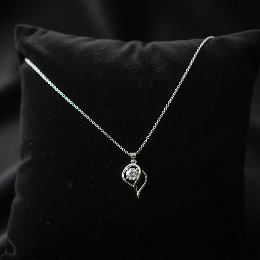 Classic Solitaire Pendant Necklace