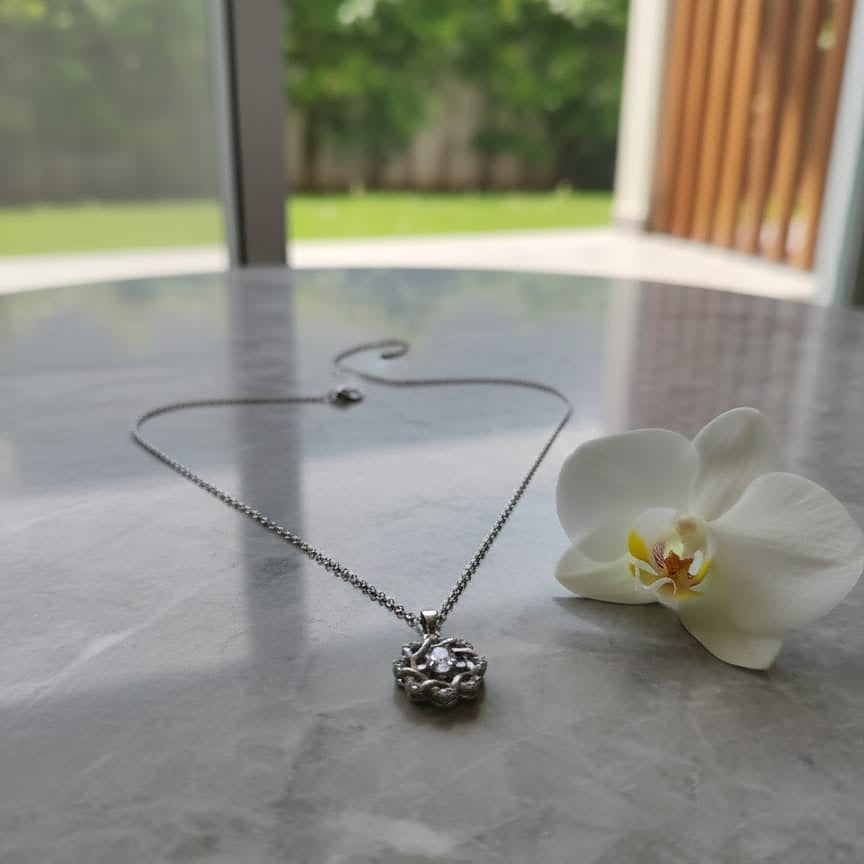 Silver necklace with a pendant