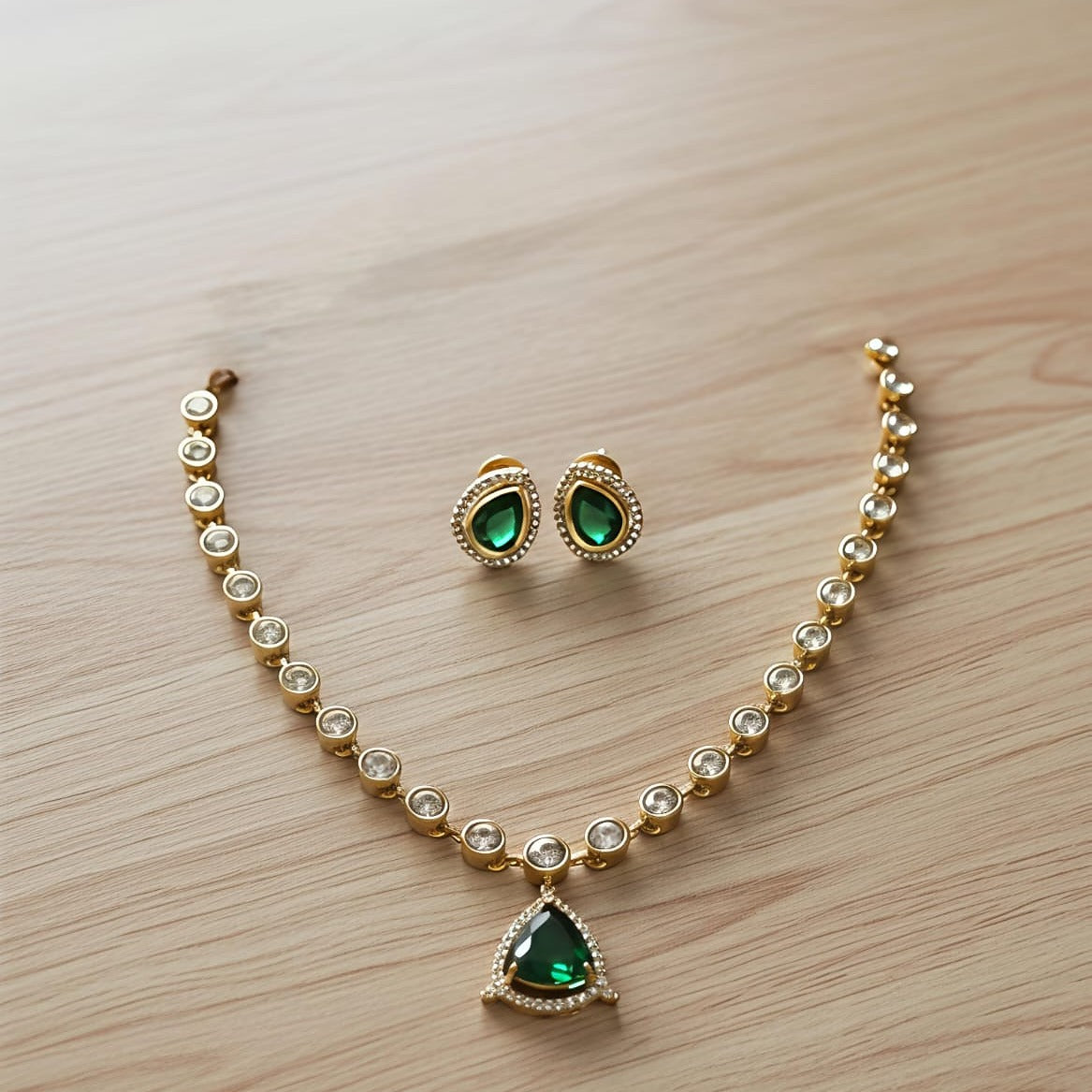 Emerald Green Stone Necklace Set