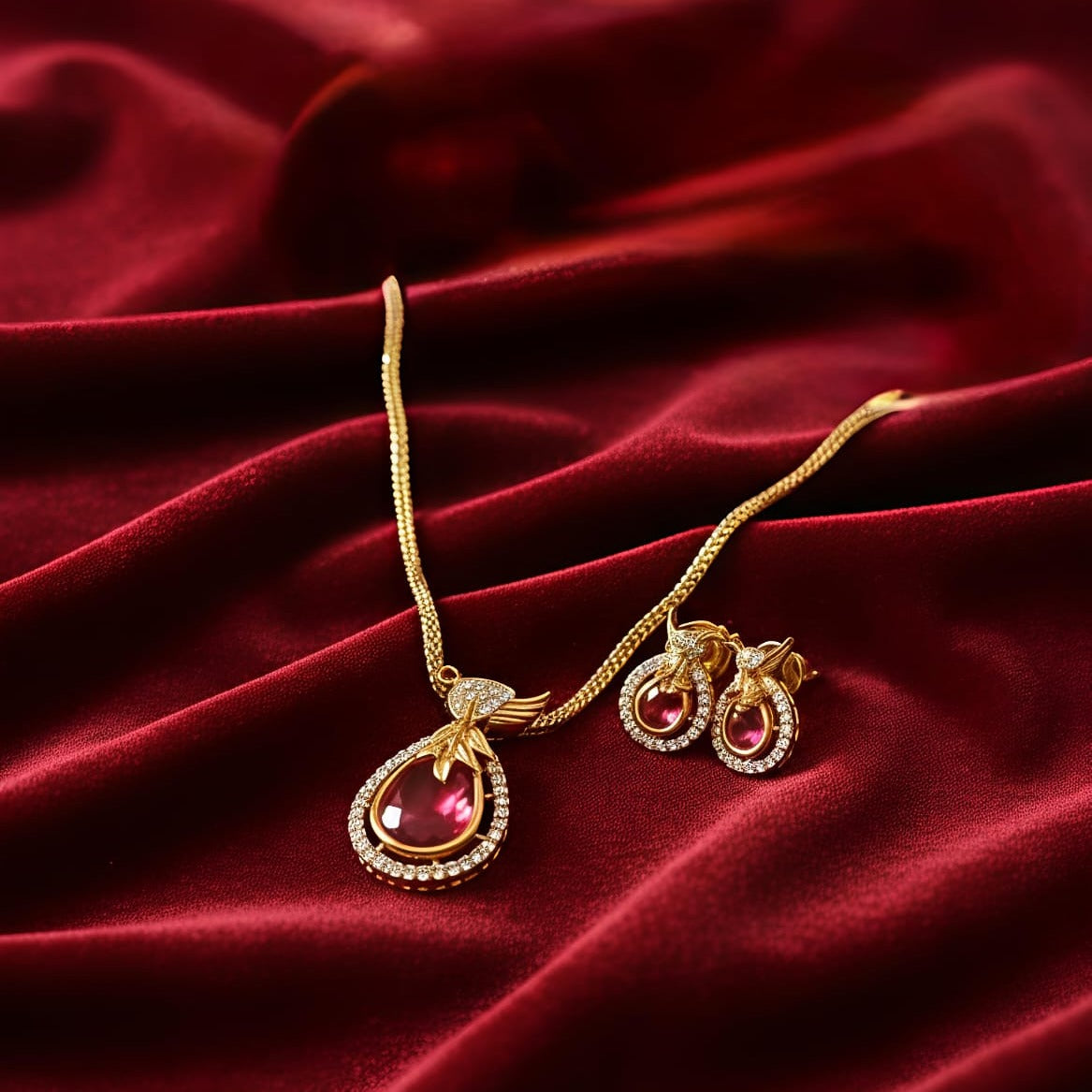 Teardrop Necklace Set