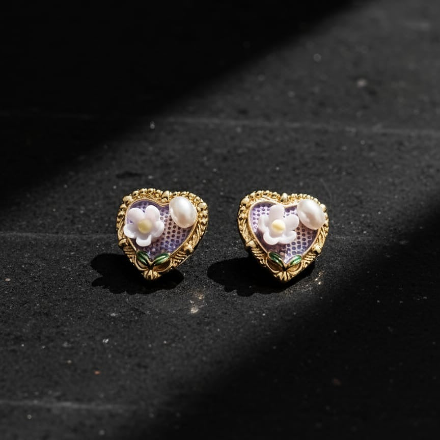 Heart-shaped earrings with floral 
