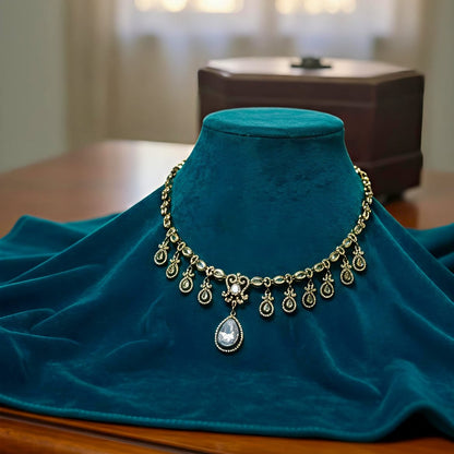 Regal Kundan-Style Necklace Set