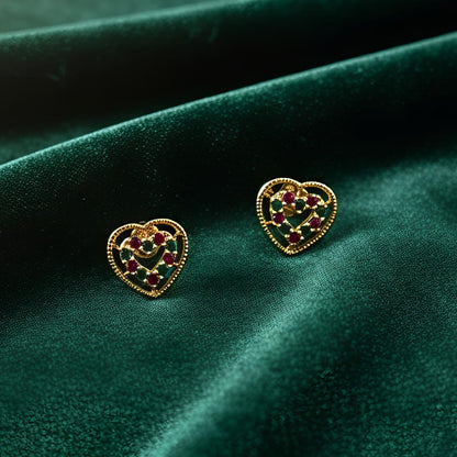 Heart-shaped earring 